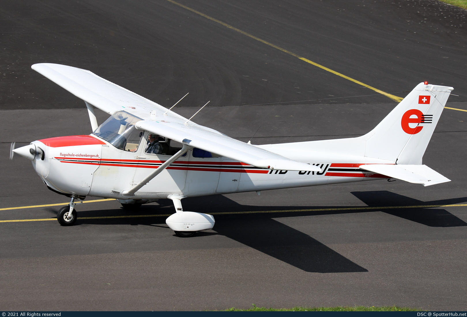 Photo of HB-CKU - Reims-Cessna F172P Skyhawk II operated by Flugschule Eichenberger