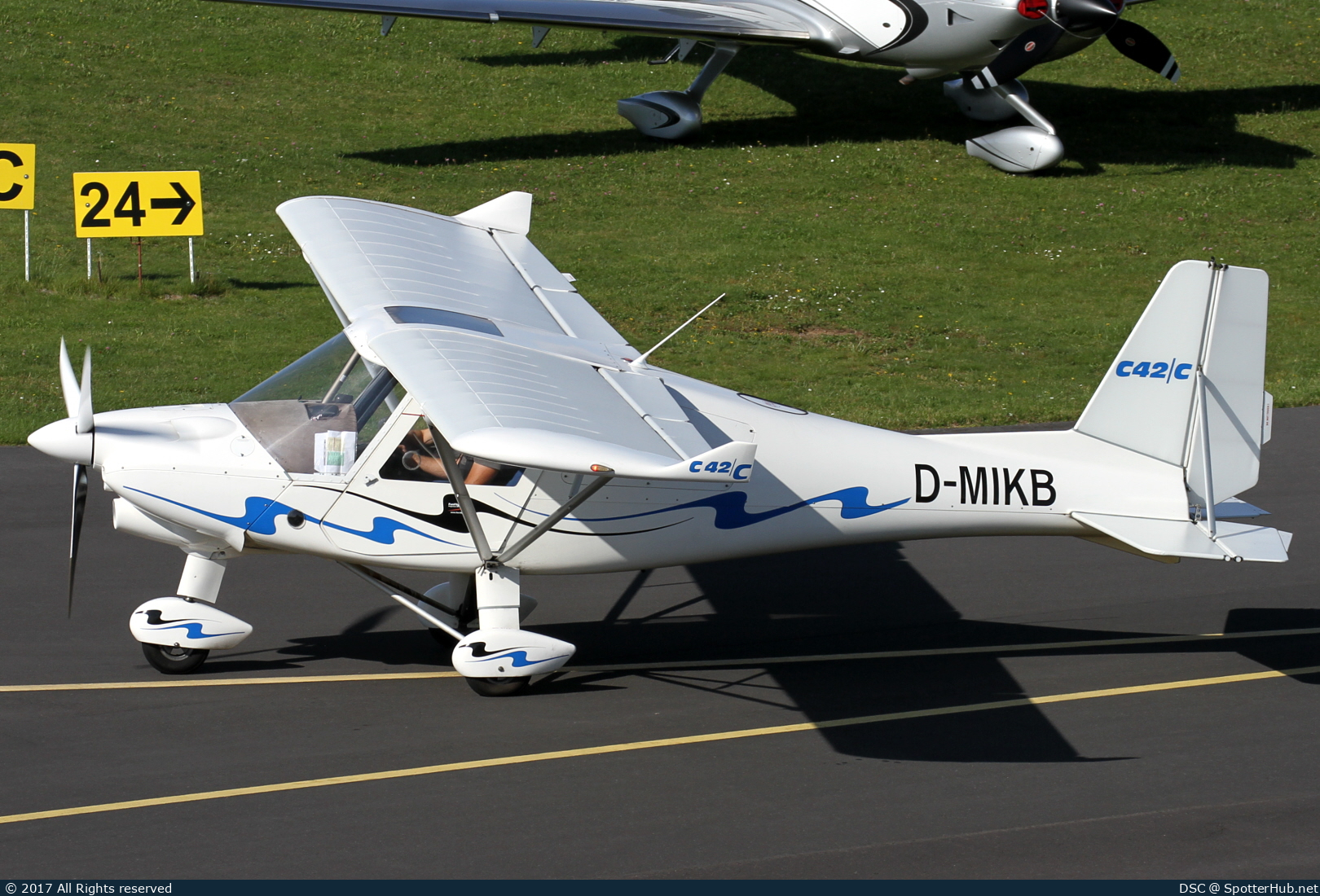 Photo of D-MIKB - Comco Ikarus C42 C operated by Flugschule Kindel
