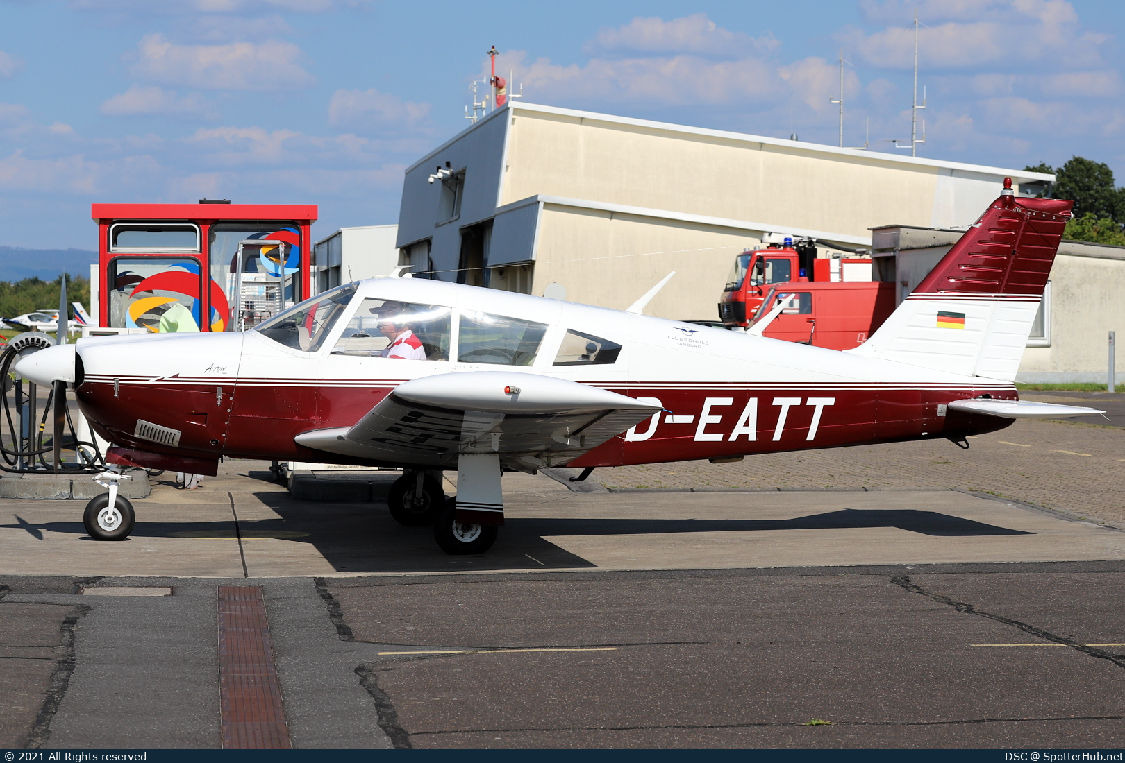 Photo of D-EATT - Piper PA-28R-200 Cherokee Arrow operated by Flugschule Hamburg