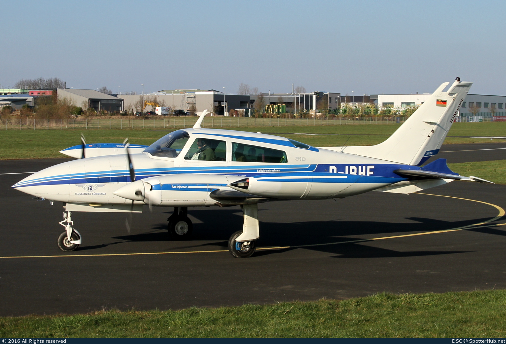 Photo of D-IBHE - Cessna 310R operated by Flugservice Sömmerda