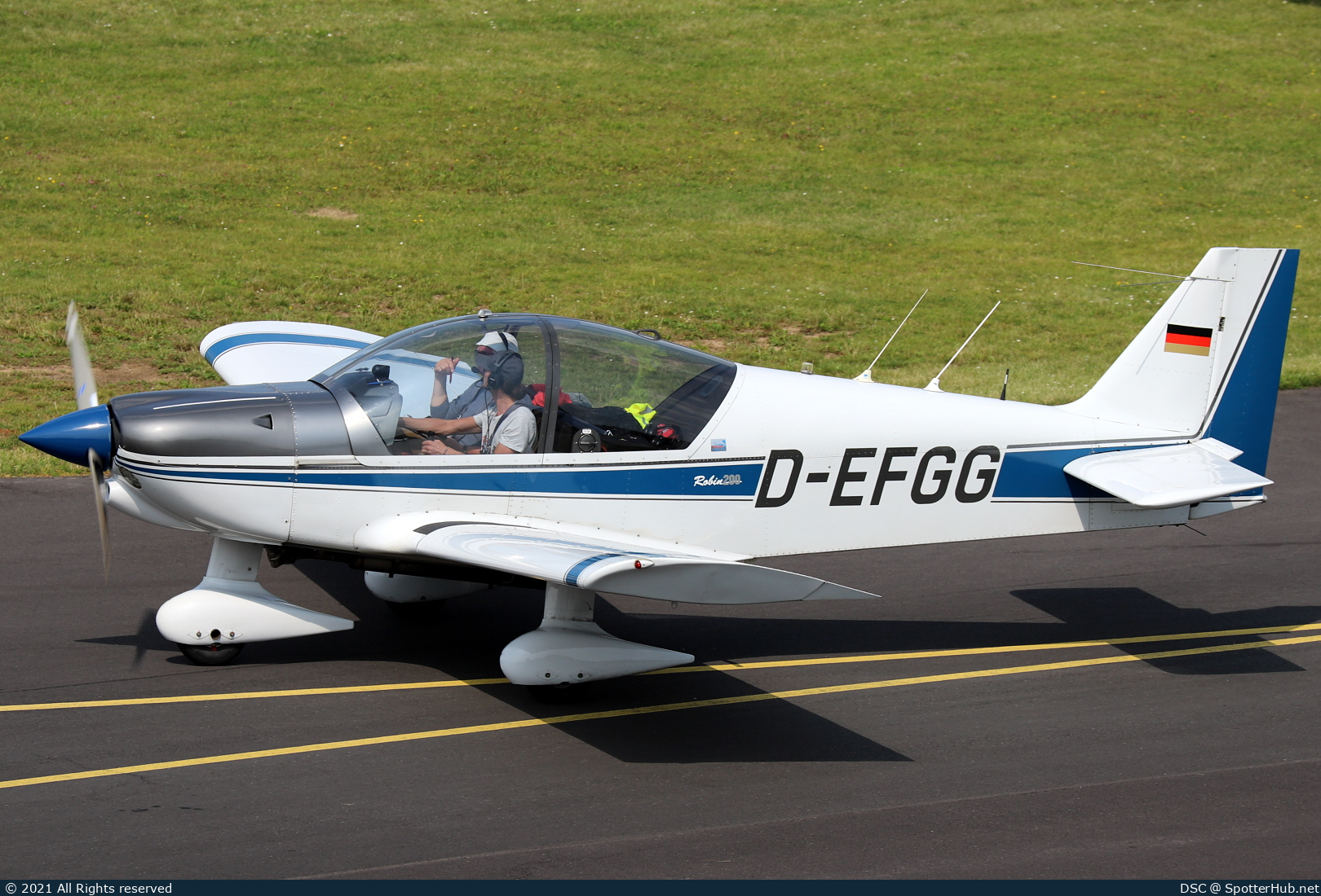 Photo of D-EFGG - Robin HR200/120B operated by Flugschule Your Sky