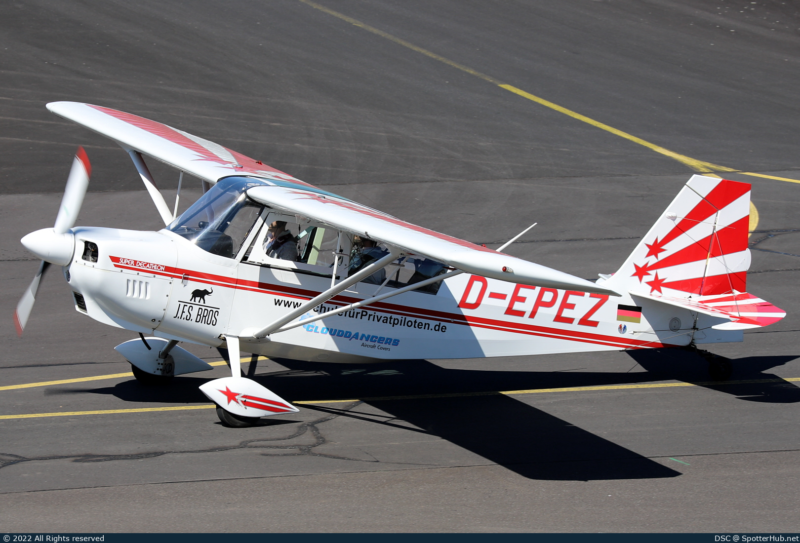 Photo of D-EPEZ - American Champion 8KCAB Super Decathlon operated by Flugschule Mainz