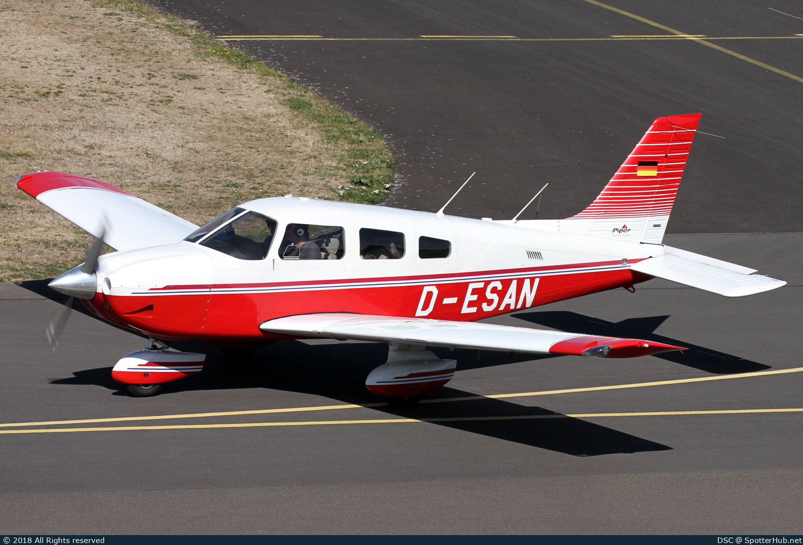Photo of D-ESAN - Piper PA-28-181 Archer III operated by Hanseatischer Fliegerclub Hamburg