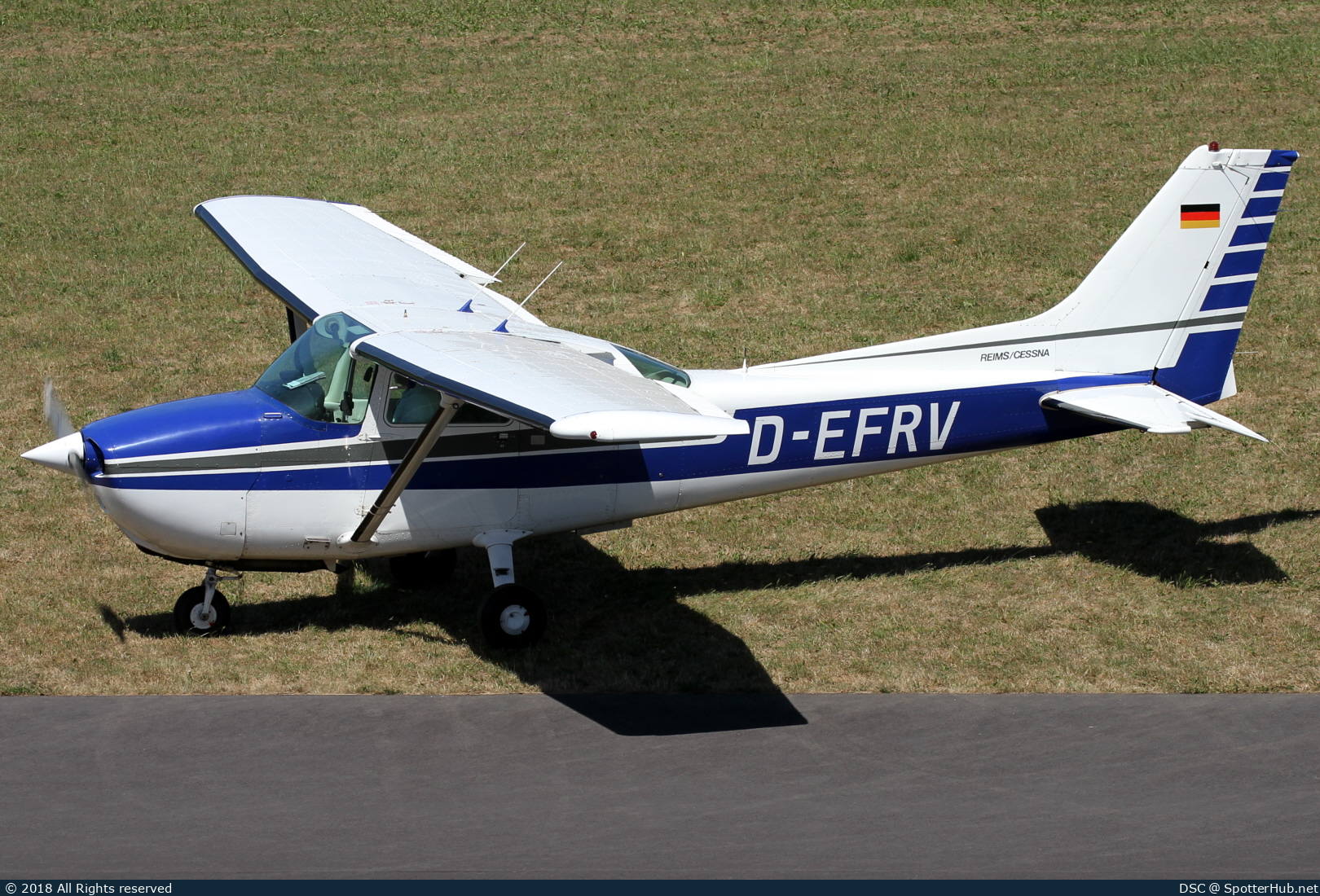 Photo of D-EFRV - Reims-Cessna F172P Skyhawk II operated by Flugsportgemeinschaft Soest