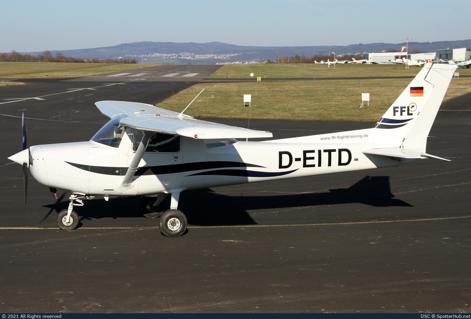 Photo of D-EITD - Reims-Cessna F152 II operated by FFL Flugschule