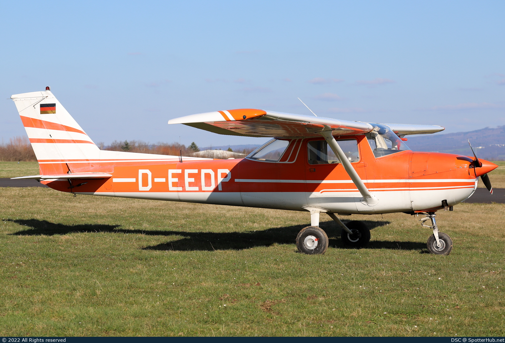 Photo of D-EEDP - Reims-Cessna F150L operated by FVL Frankfurter Verein für Luftfahrt