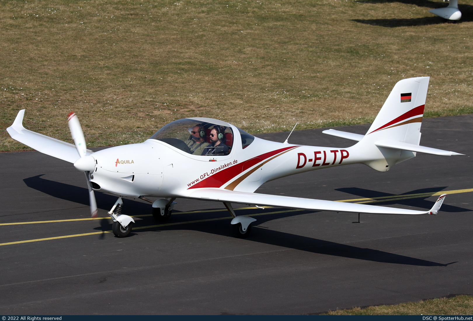 Photo of D-ELTP - Aquila A210 operated by Gemeinschaft für Luftsport Schwarze Heide