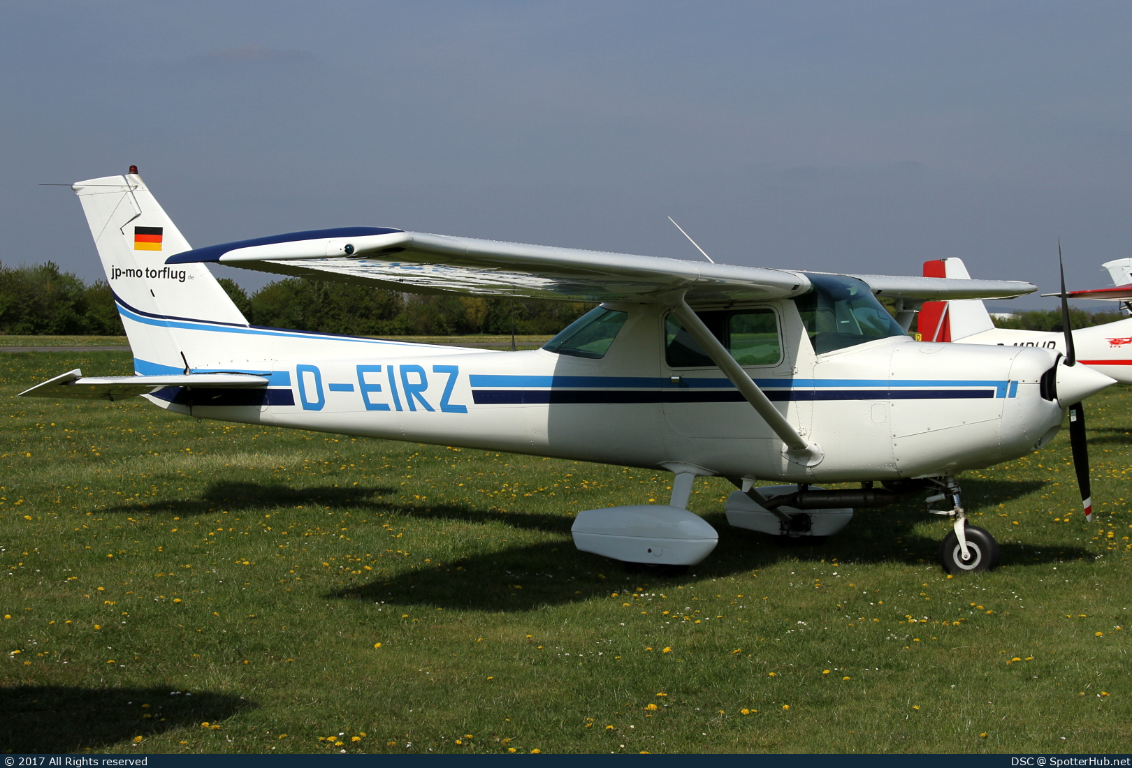 Photo of D-EIRZ - Reims-Cessna F152 operated by JP Motorflugschule