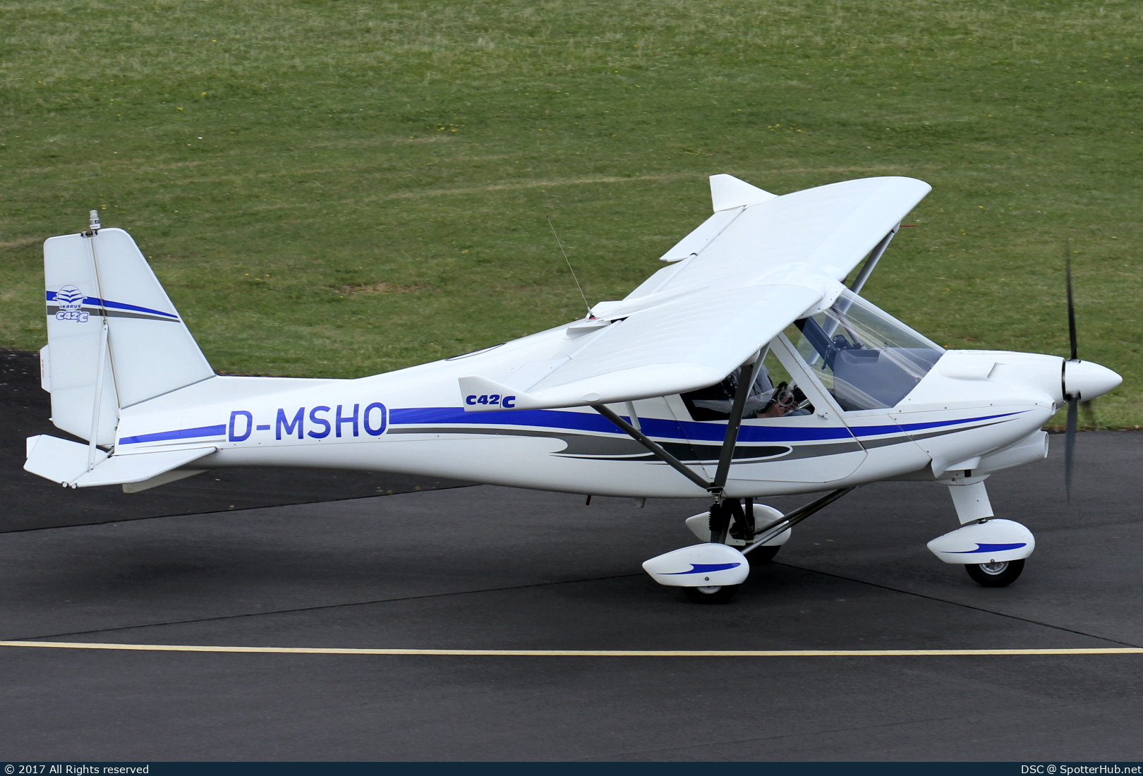 Photo of D-MSHO - Comco Ikarus C42 C operated by KondorAviatik