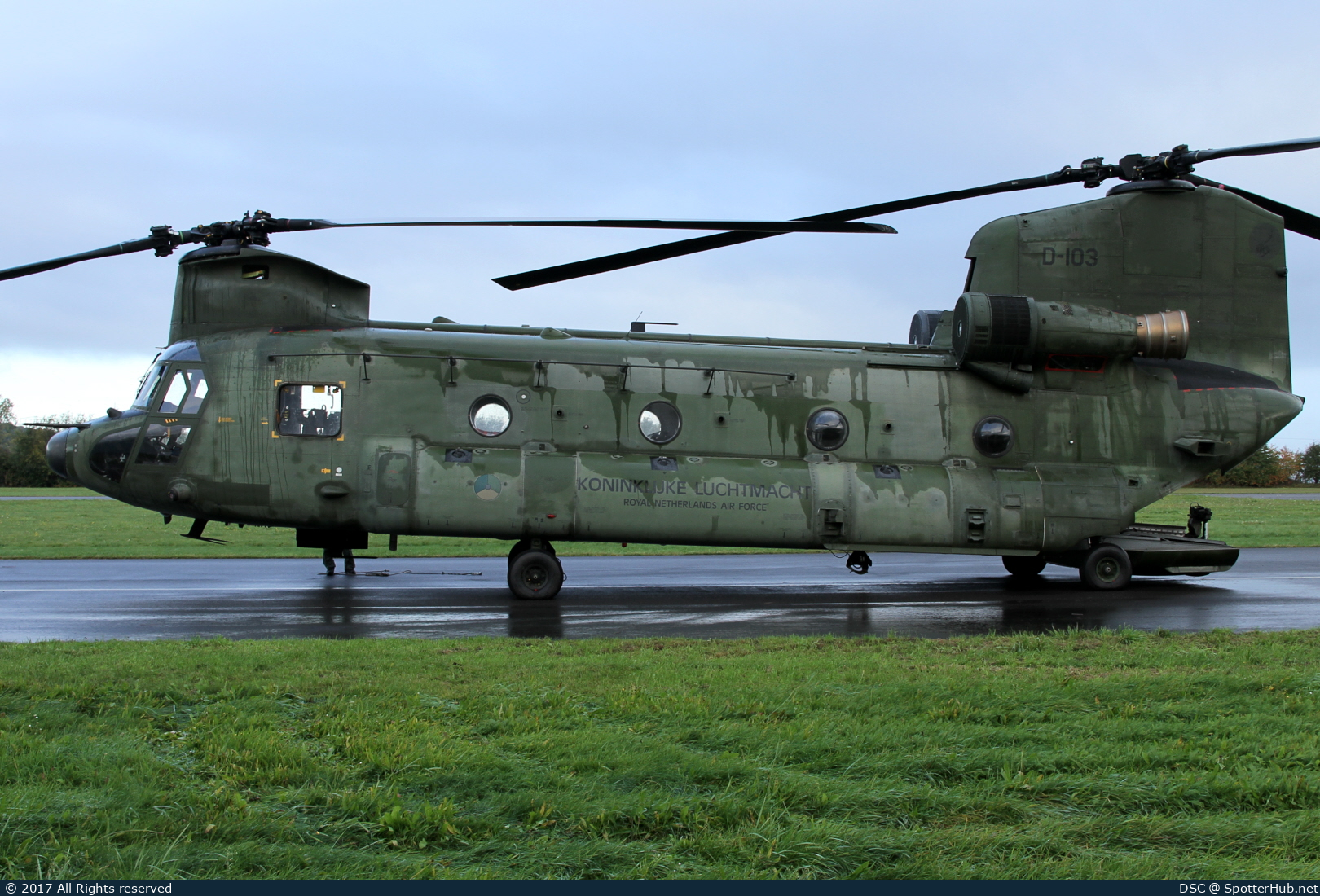 Photo of D-103 - Boeing Vertol CH-47D Chinook operated by Royal Netherlands Air Force