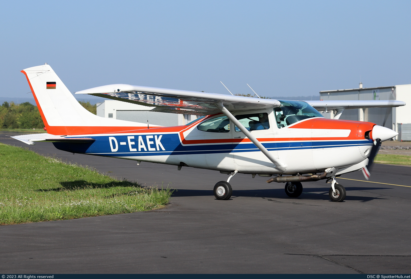 Photo of D-EAEK - Reims-Cessna FR182 Skylane RG operated by Luftsport-Club Dümpel