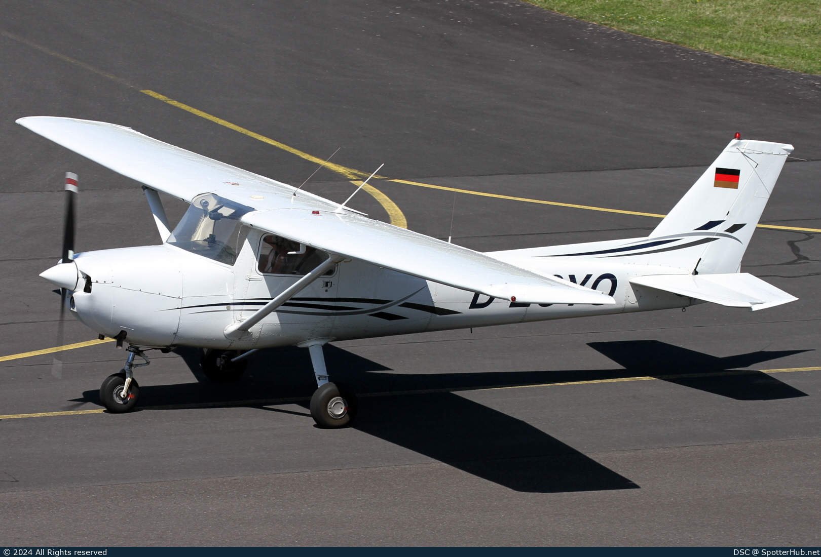 Photo of D-ECYO - Reims-Cessna F150L operated by JP Motorflugschule