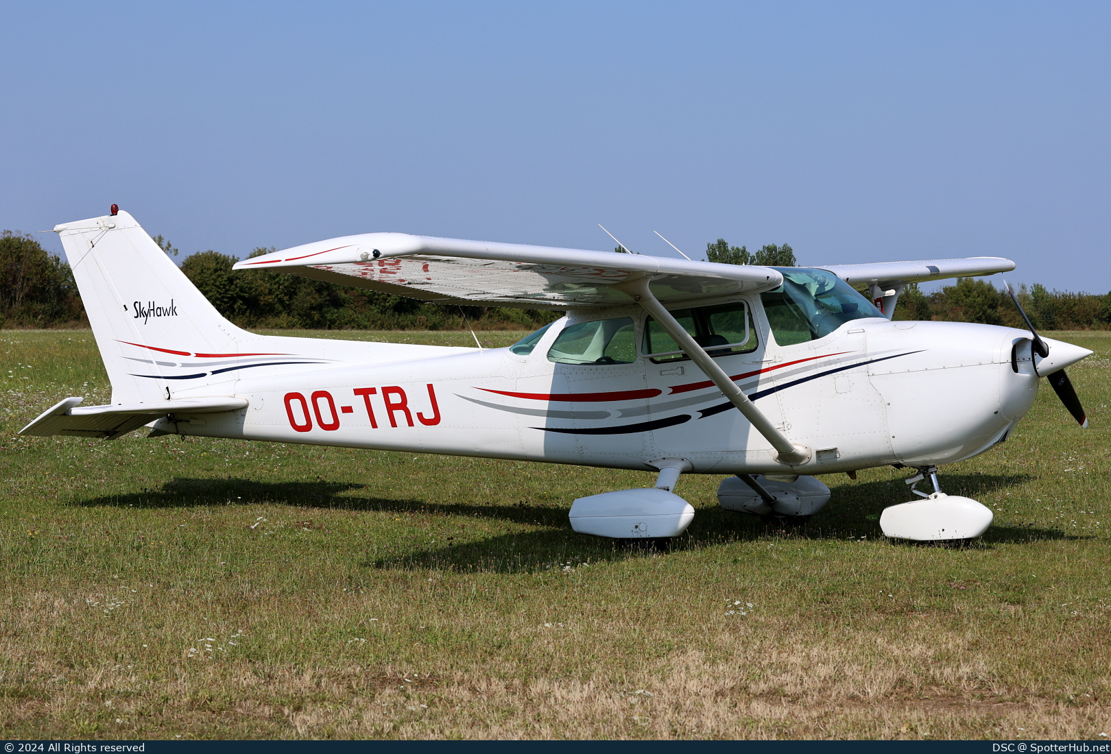 Photo of OO-TRJ - Reims-Cessna F172P Skyhawk II operated by Limburgse Vleugels