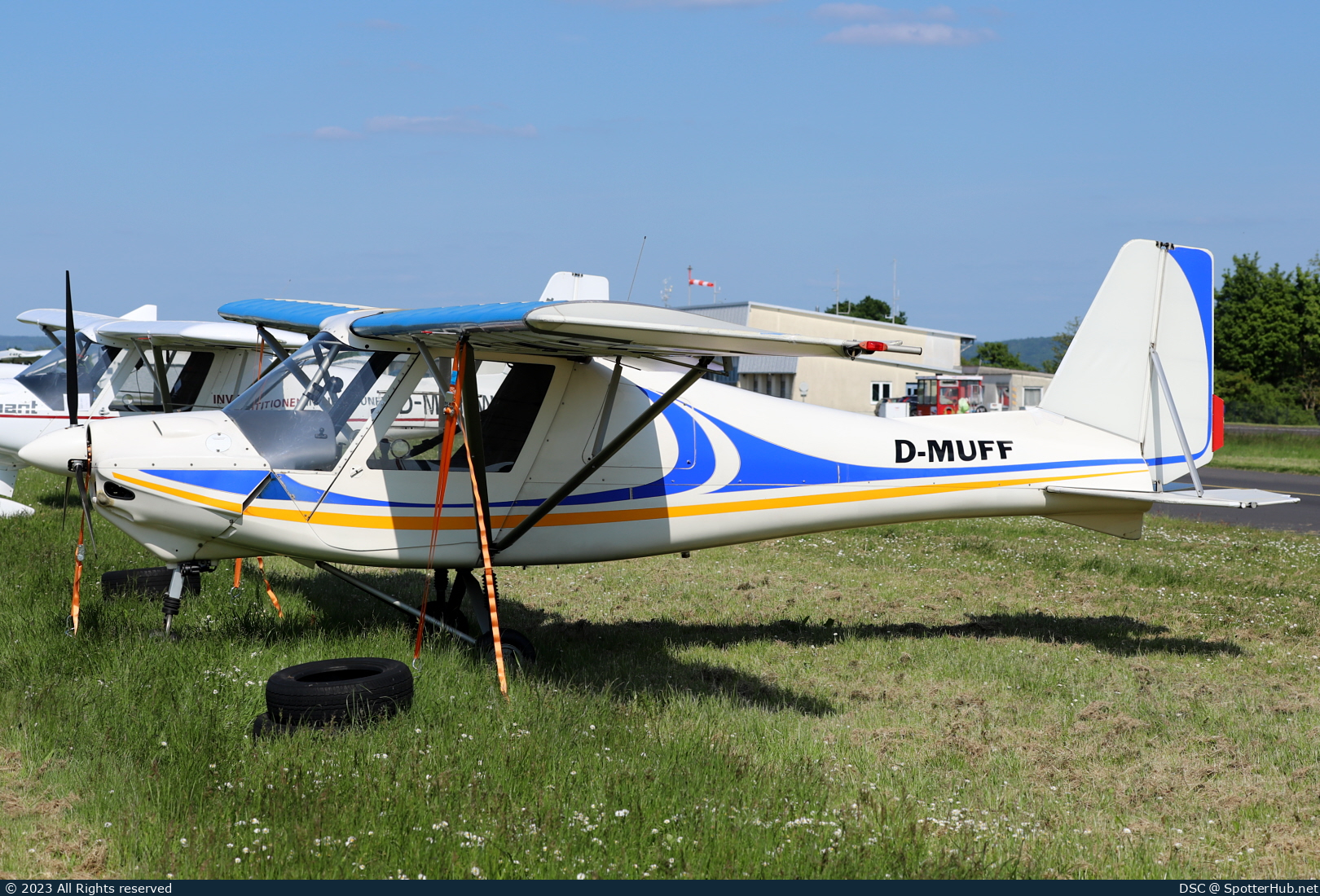 Photo of D-MUFF - Comco Ikarus C42 operated by Luftsportclub Recklinghausen