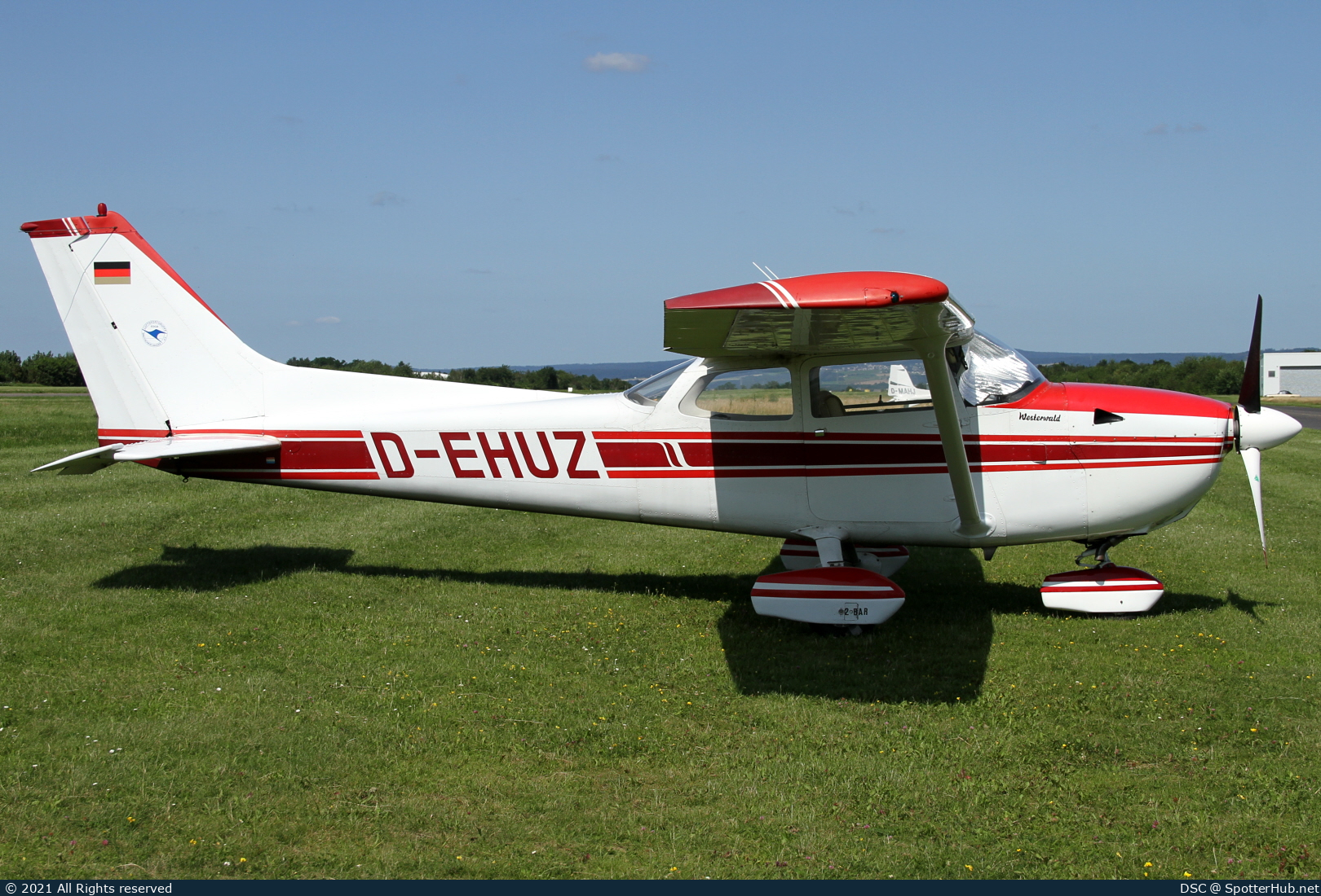 Photo of D-EHUZ - Reims-Cessna F172N Skyhawk operated by Luftsportgruppe Breitscheid-Haiger