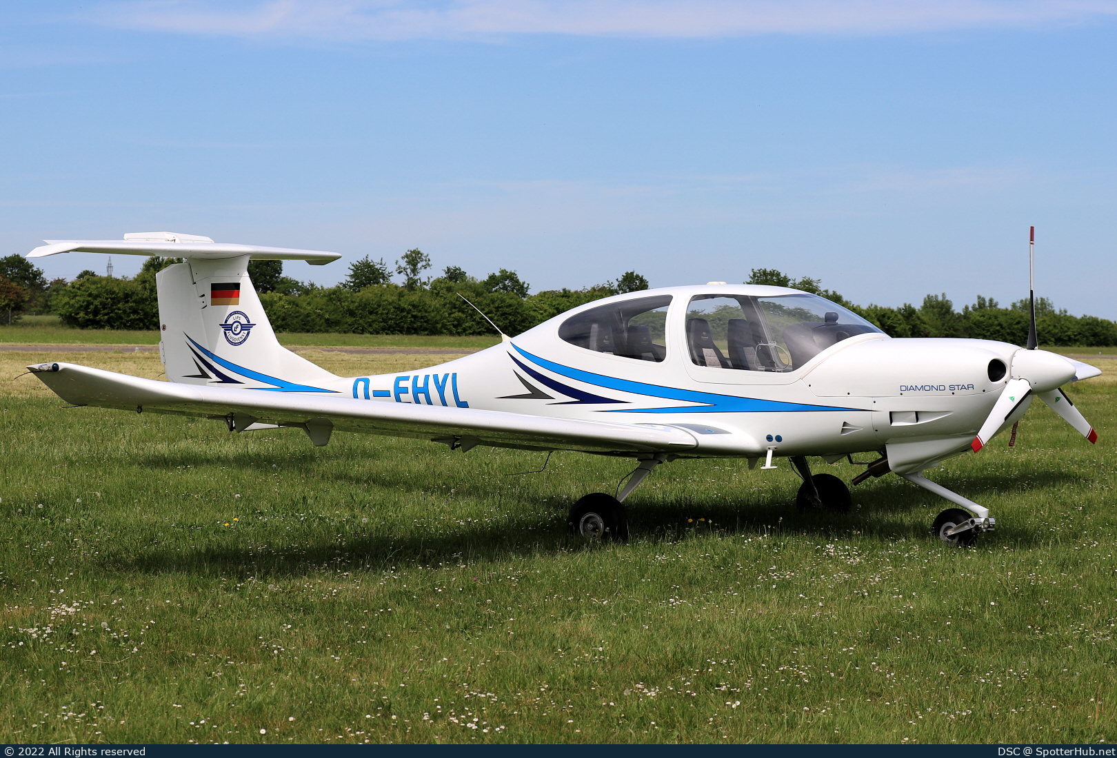 Photo of D-EHYL - Diamond DA40 Diamond Star TDI operated by Lips Flugdienst