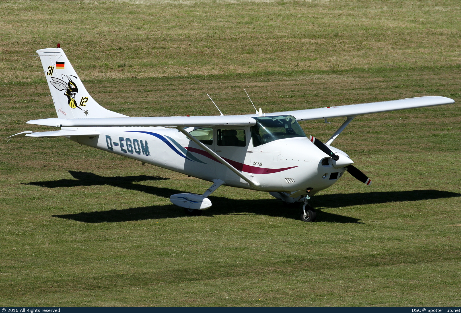 Photo of D-EGOM - Cessna 182P Skylane operated by Luftsportverein Hünsborn