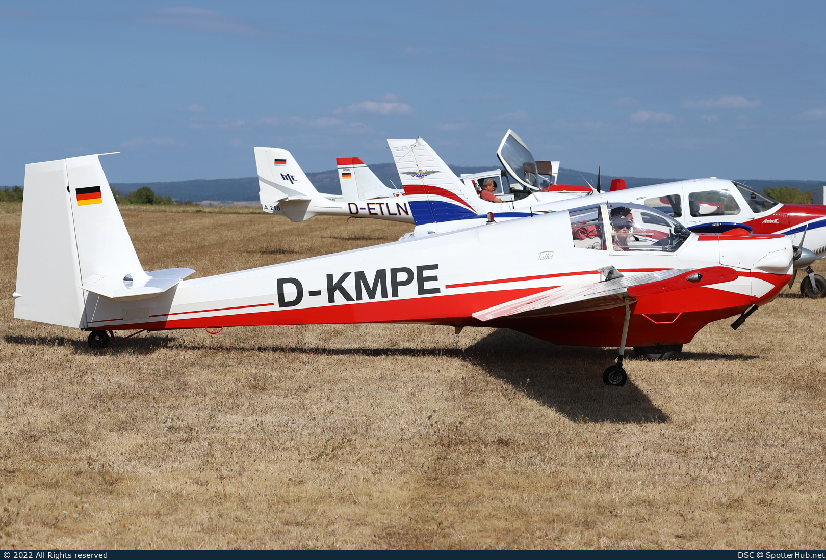 Photo of D-KMPE - Scheibe SF 25C Falke operated by Luftsportverein Sauerland