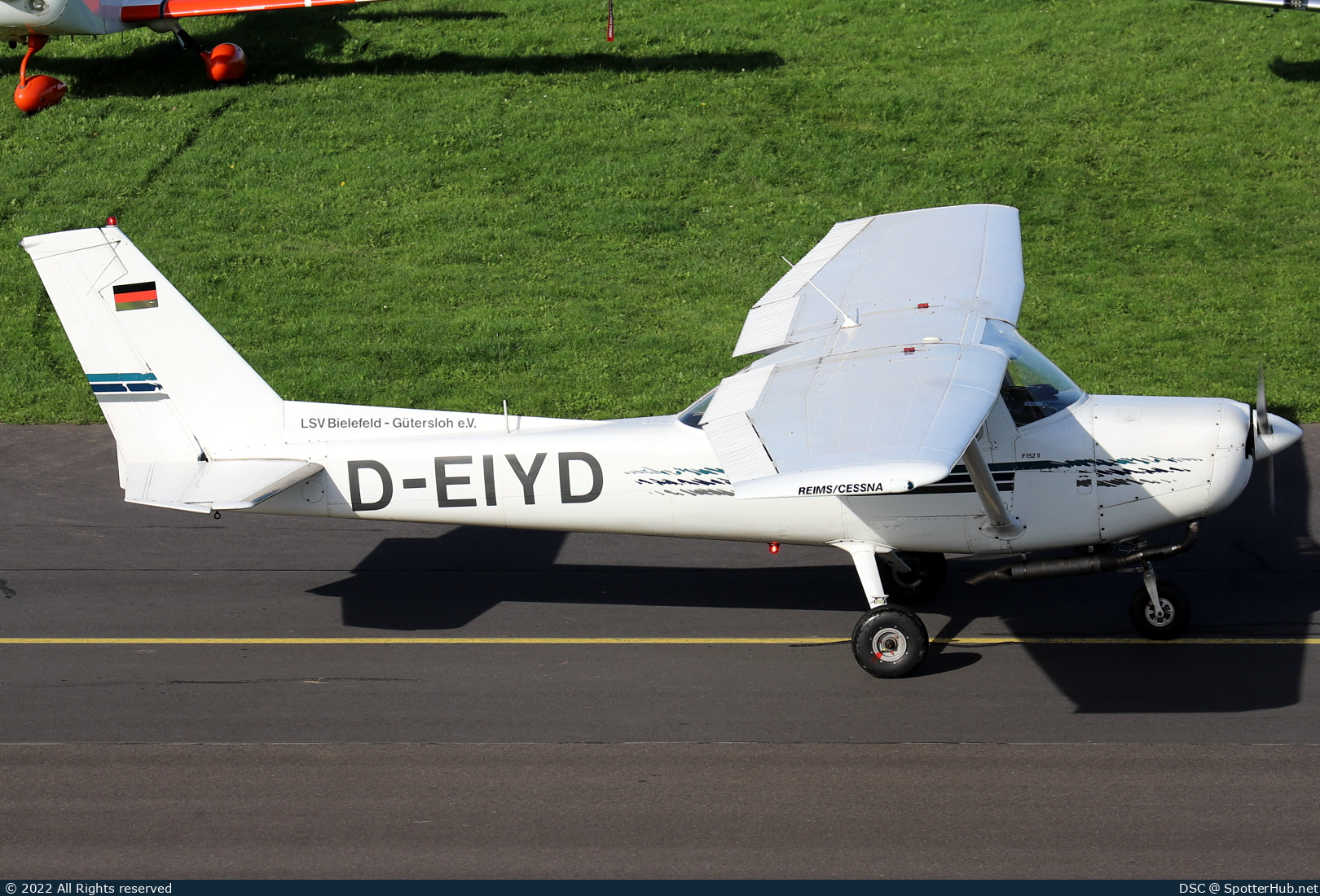 Photo of D-EIYD - Reims-Cessna F152 II operated by Luftsportverein Bielefeld-Gütersloh