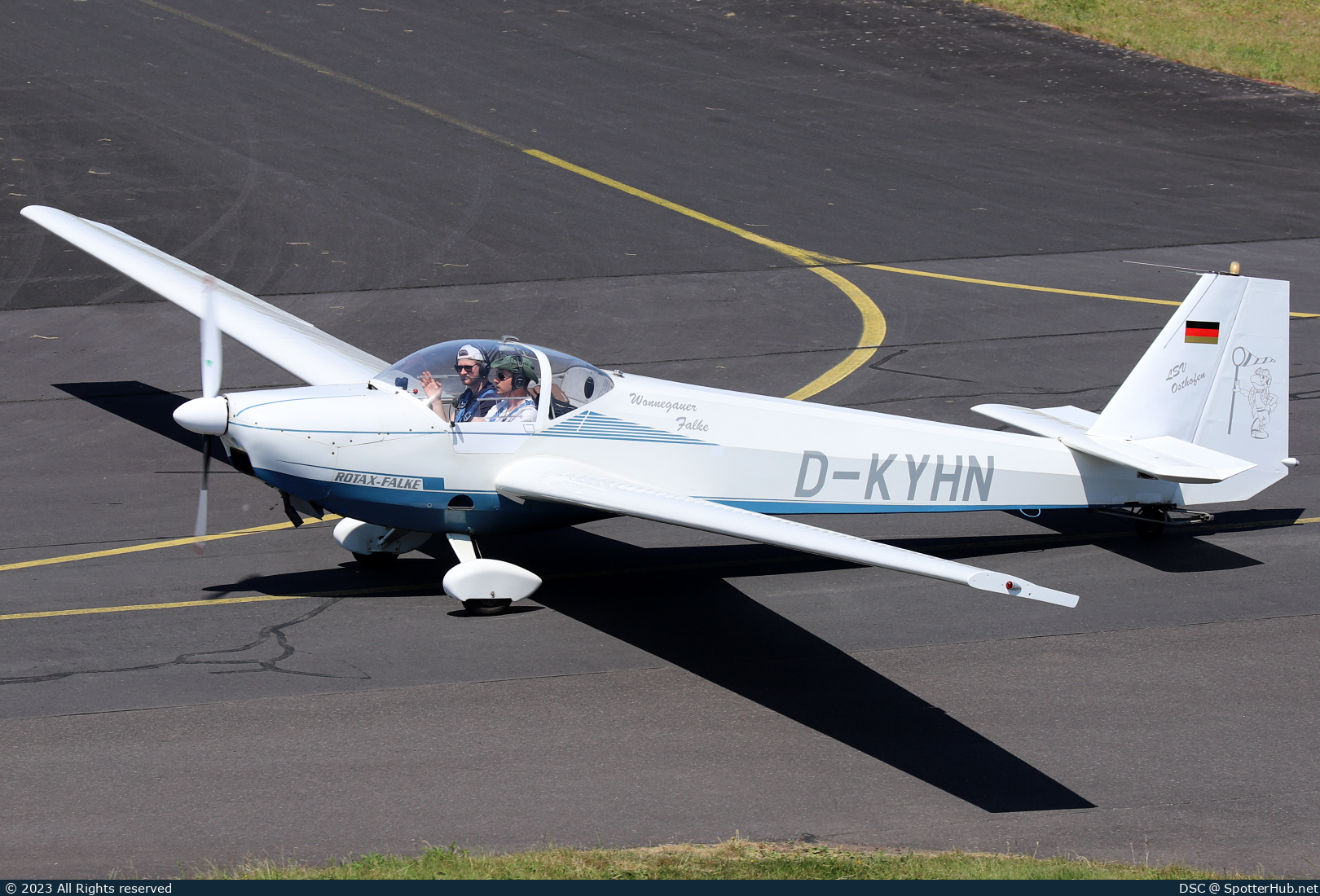 Photo of D-KYHN - Scheibe SF 25C Rotax-Falke operated by Luftsportverein Osthofen