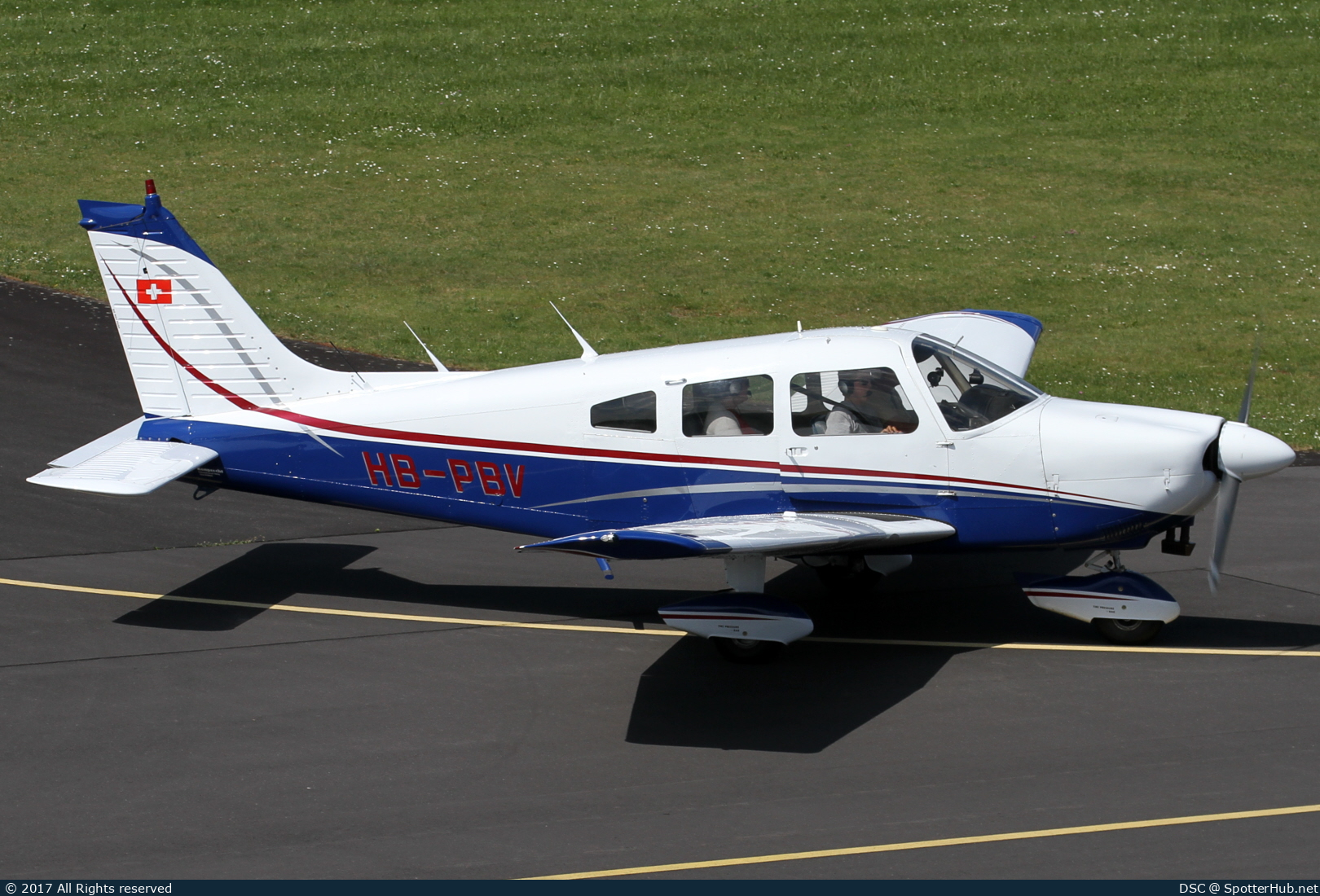 Photo of HB-PBV - Piper PA-28-181 Archer II operated by Motorfluggruppe Fricktal