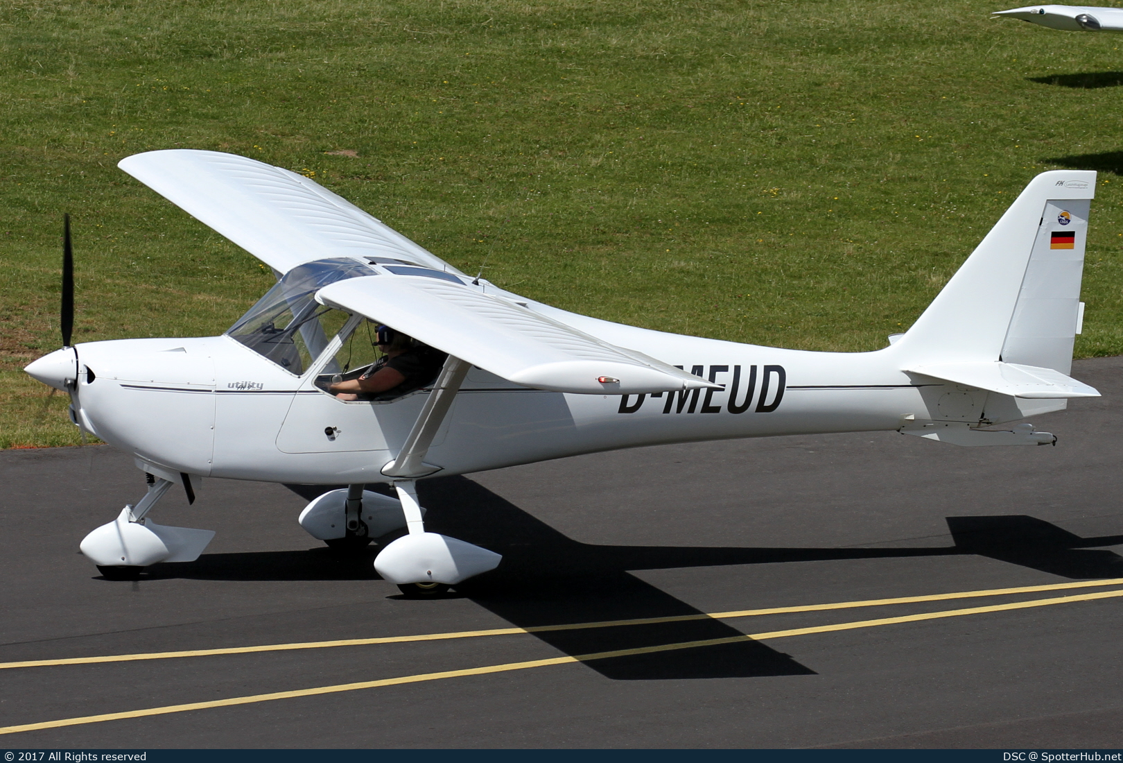 Photo of D-MEUD - FK-Lightplanes FK9 Mk.IV operated by Luftsportgemeinschaft Siebengebirge