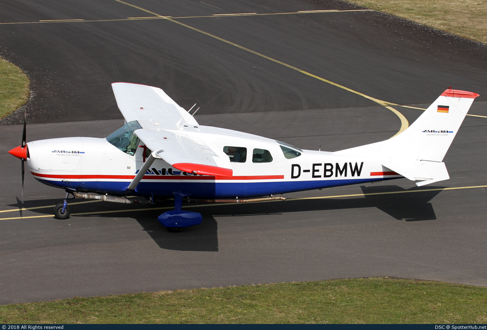 Photo of D-EBMW - Cessna 207 Stationair 7 operated by Milan Geoservice