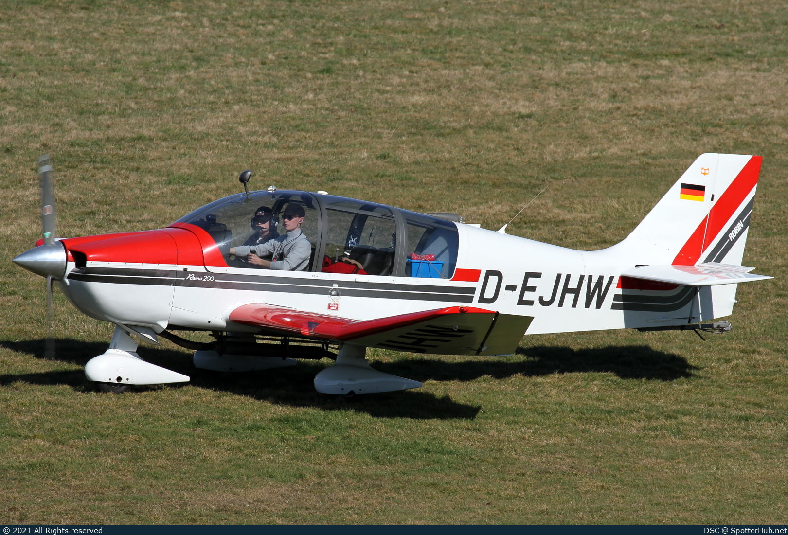 Photo of D-EJHW - Robin DR400/200R Remorqueur operated by Luftfahrtvereinigung Greven