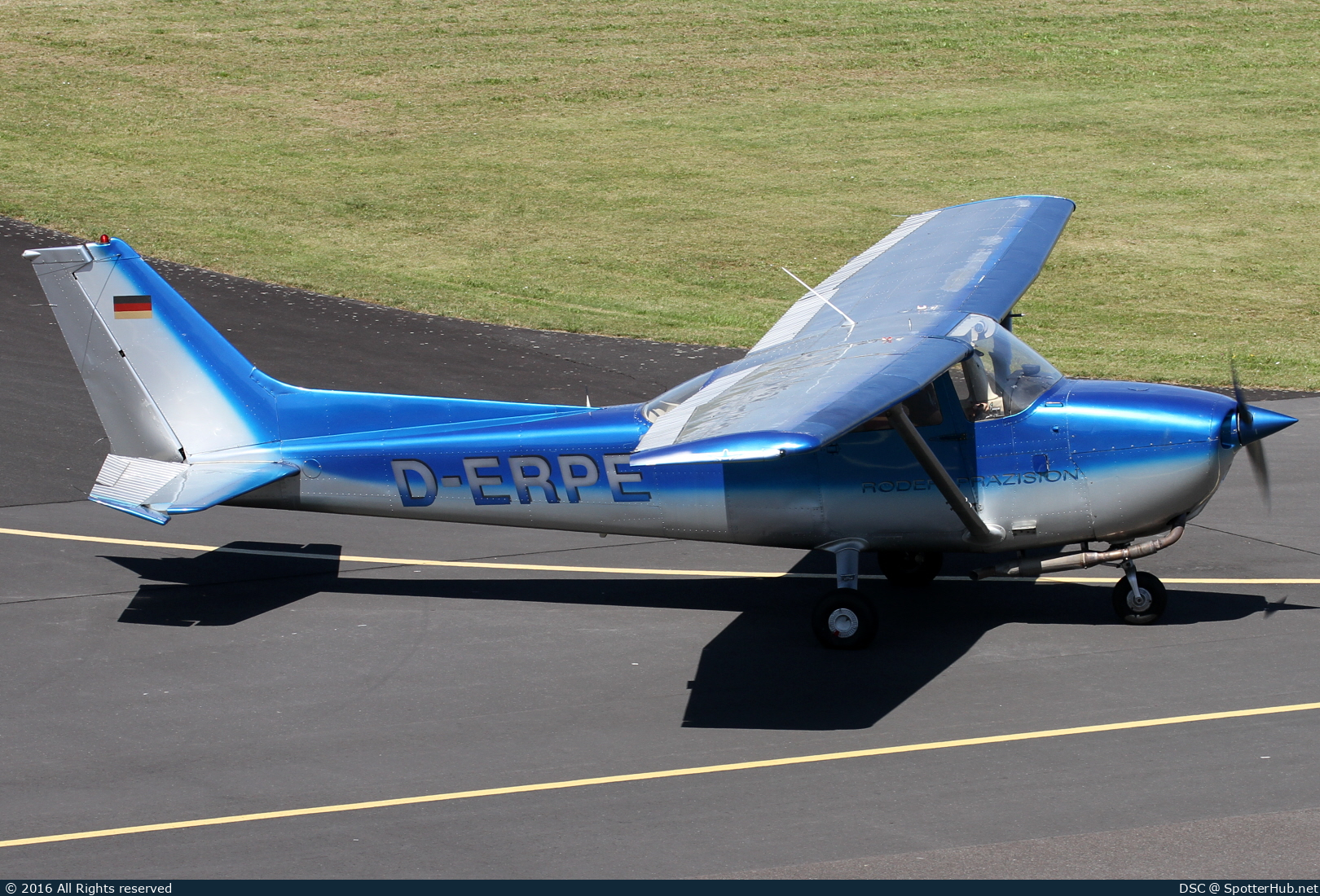 Photo of D-ERPE - Reims-Cessna F172N Skyhawk II operated by Motorflugschule Egelsbach