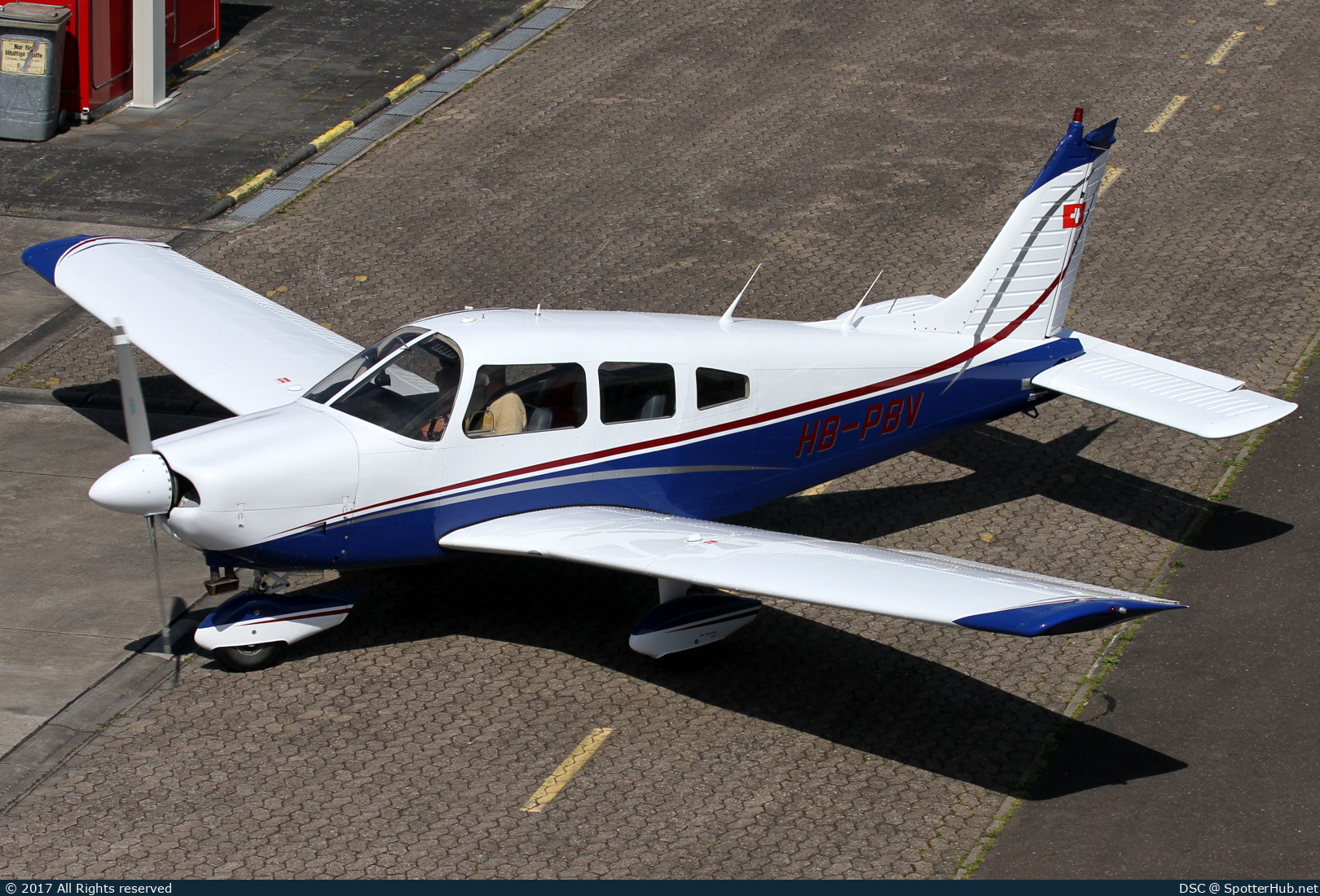 Photo of HB-PBV - Piper PA-28-181 Archer II operated by Motorfluggruppe Fricktal