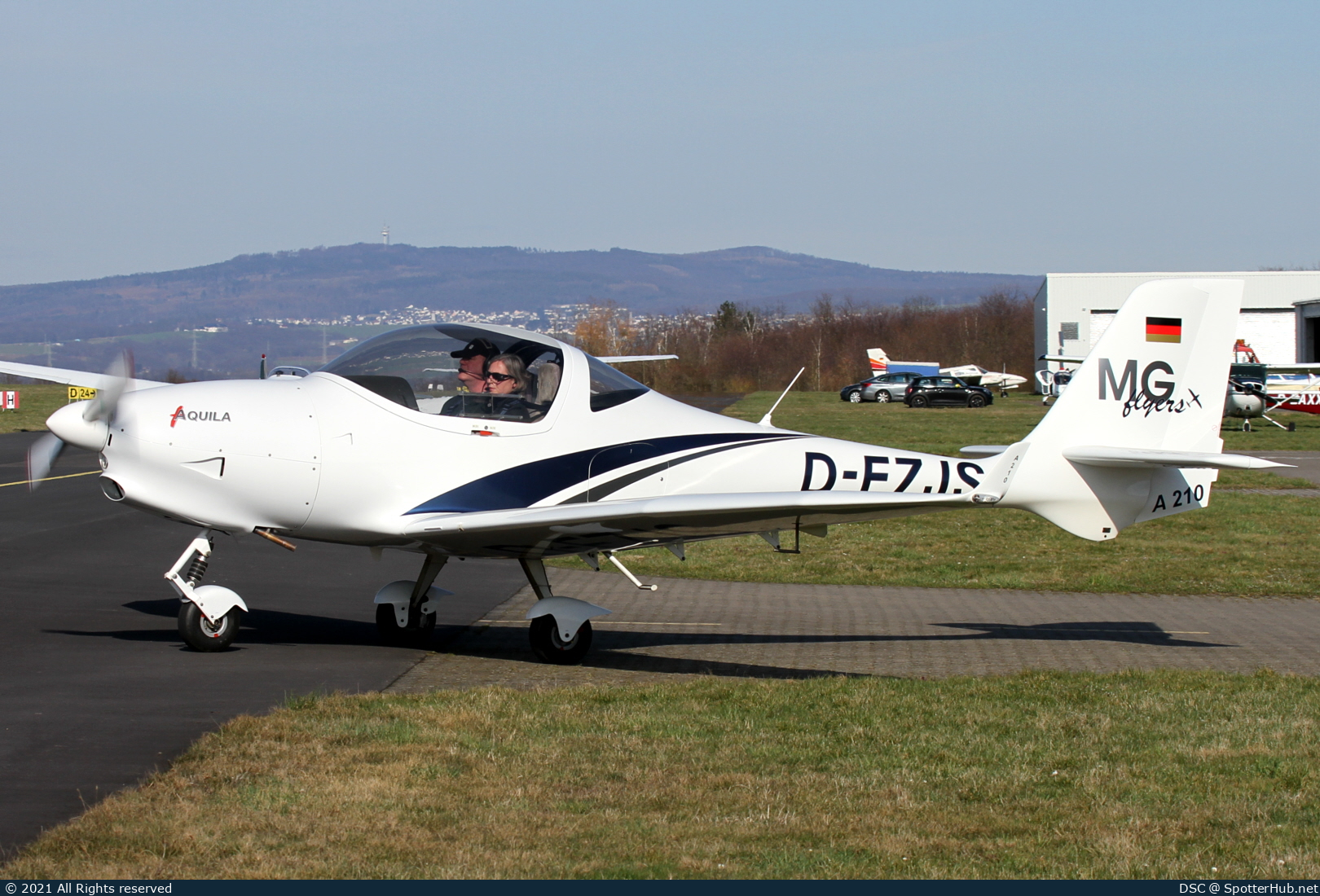 Photo of D-EZJS - Aquila A210 operated by MG flyers