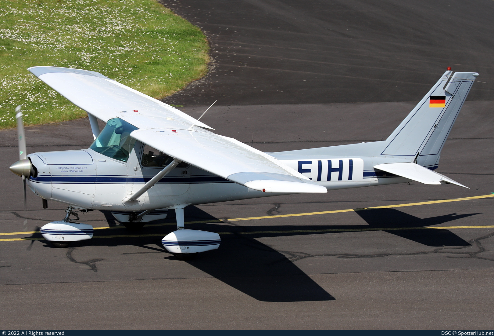 Photo of D-EIHI - Reims-Cessna F152 operated by Luftsportverein Worms