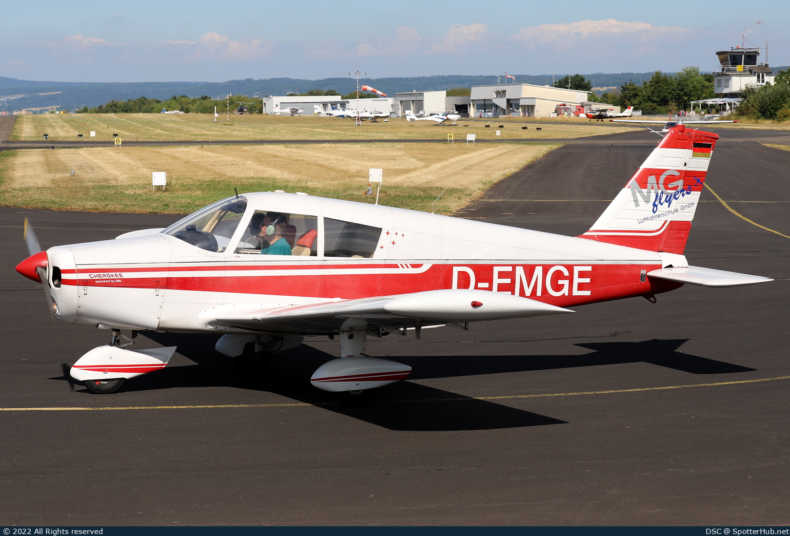 Photo of D-EMGE - Piper PA-28-140 Cherokee D operated by MG flyers