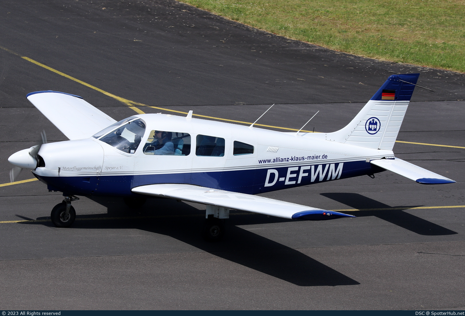 Photo of D-EFWM - Piper PA-28-181 Archer II operated by Motorfluggemeinschaft Speyer