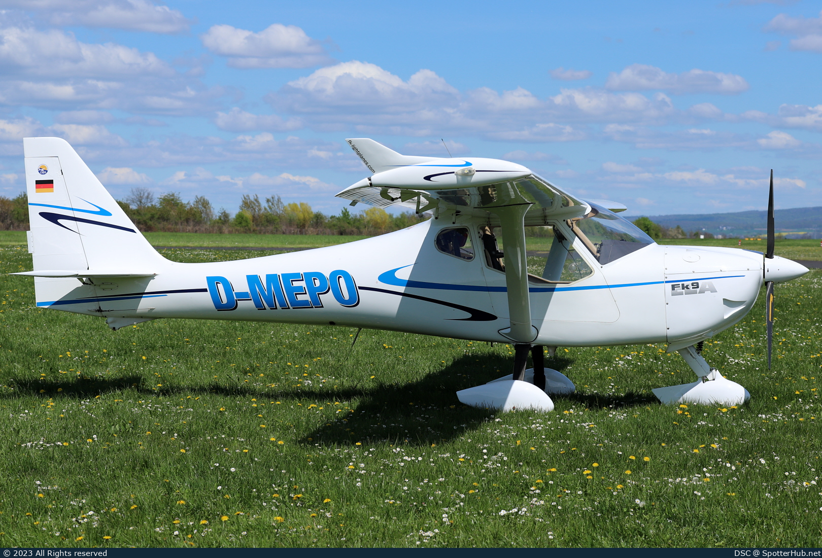Photo of D-MEPO - FK-Lightplanes FK9 Mk.IV ELA operated by Luftsportgemeinschaft Siebengebirge