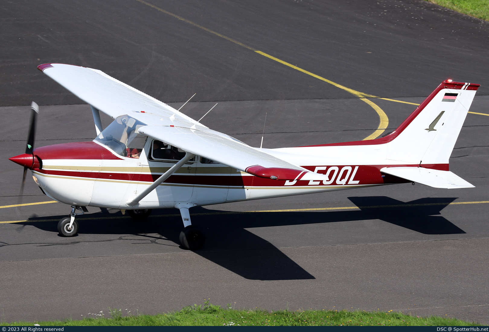 Photo of D-EOQL - Reims-Cessna F172M Skyhawk II operated by Motorflug Grenzland
