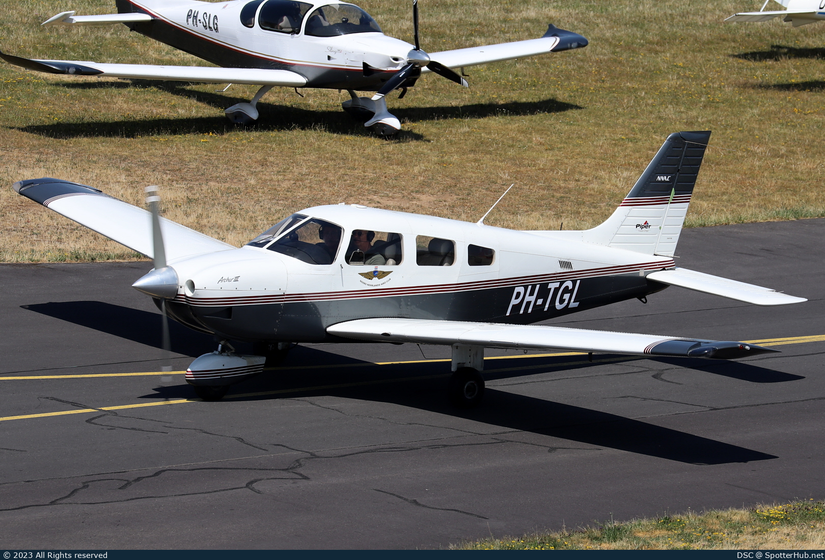 Photo of PH-TGL - Piper PA-28-181 Archer III operated by Noord Nederlandse Aero Club