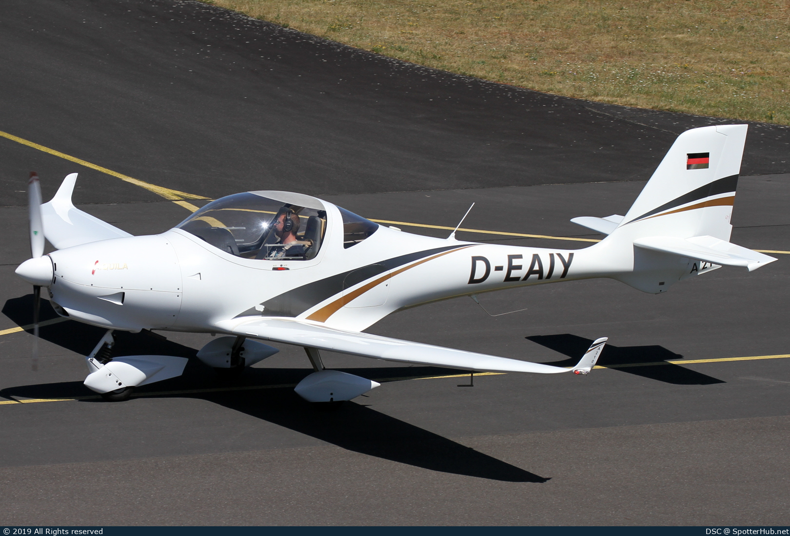 Photo of D-EAIY - Aquila A210 operated by Private