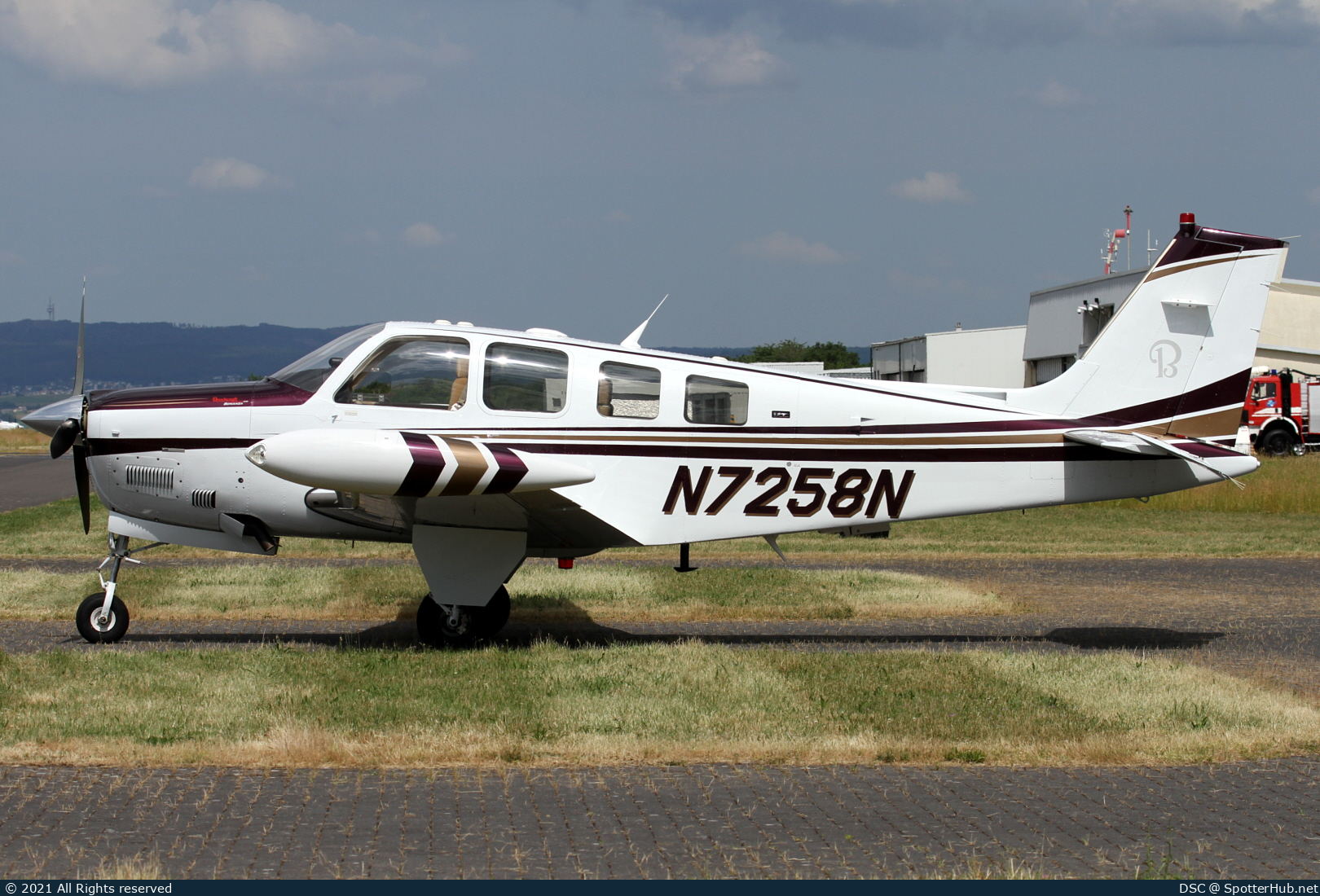 Photo of N7258N - Beechcraft G36 Bonanza operated by Private
