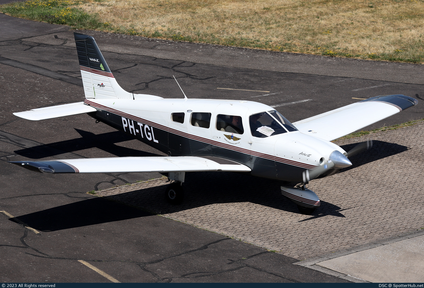 Photo of PH-TGL - Piper PA-28-181 Archer III operated by Noord Nederlandse Aero Club