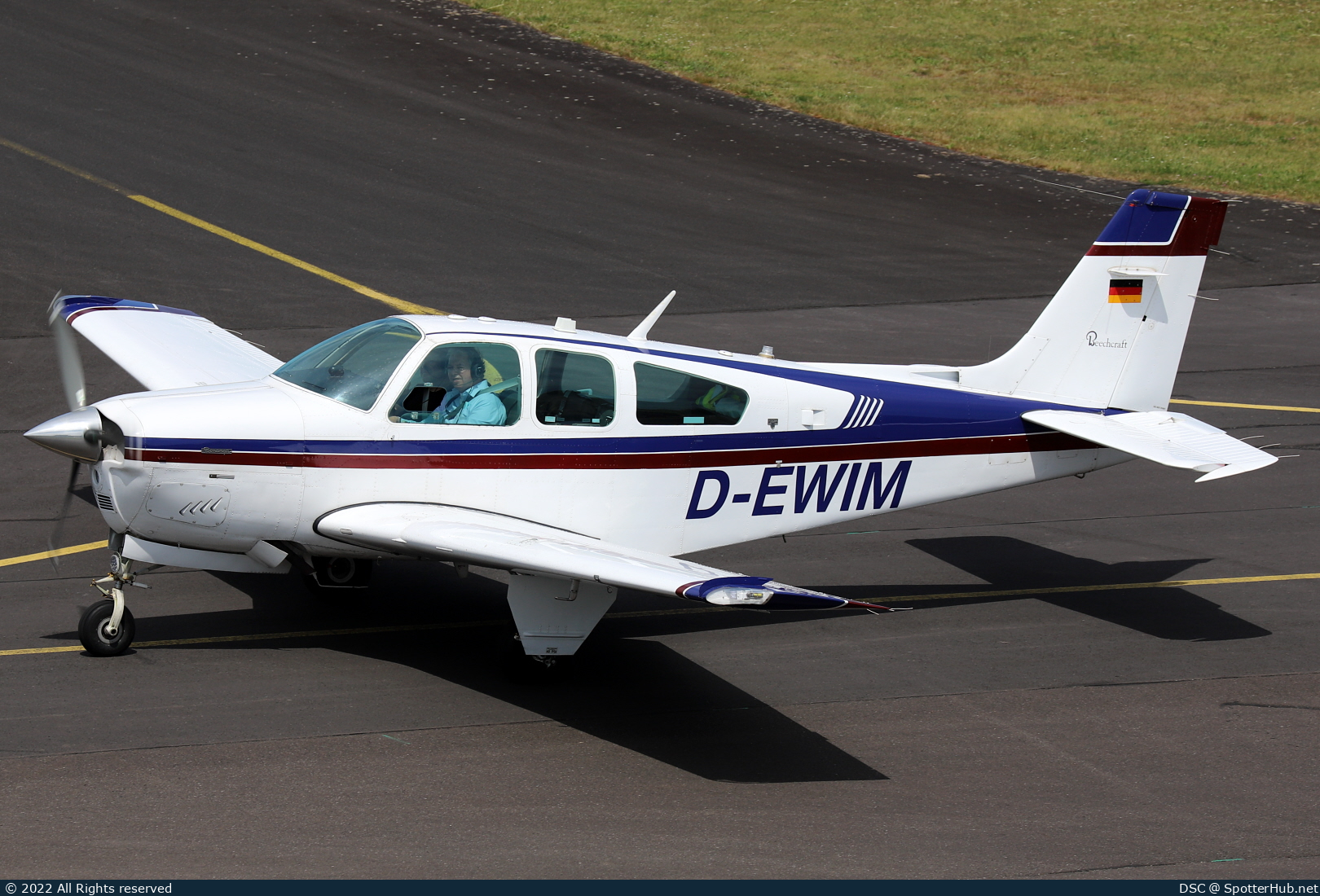 Photo of D-EWIM - Beechcraft F33A Bonanza operated by Private