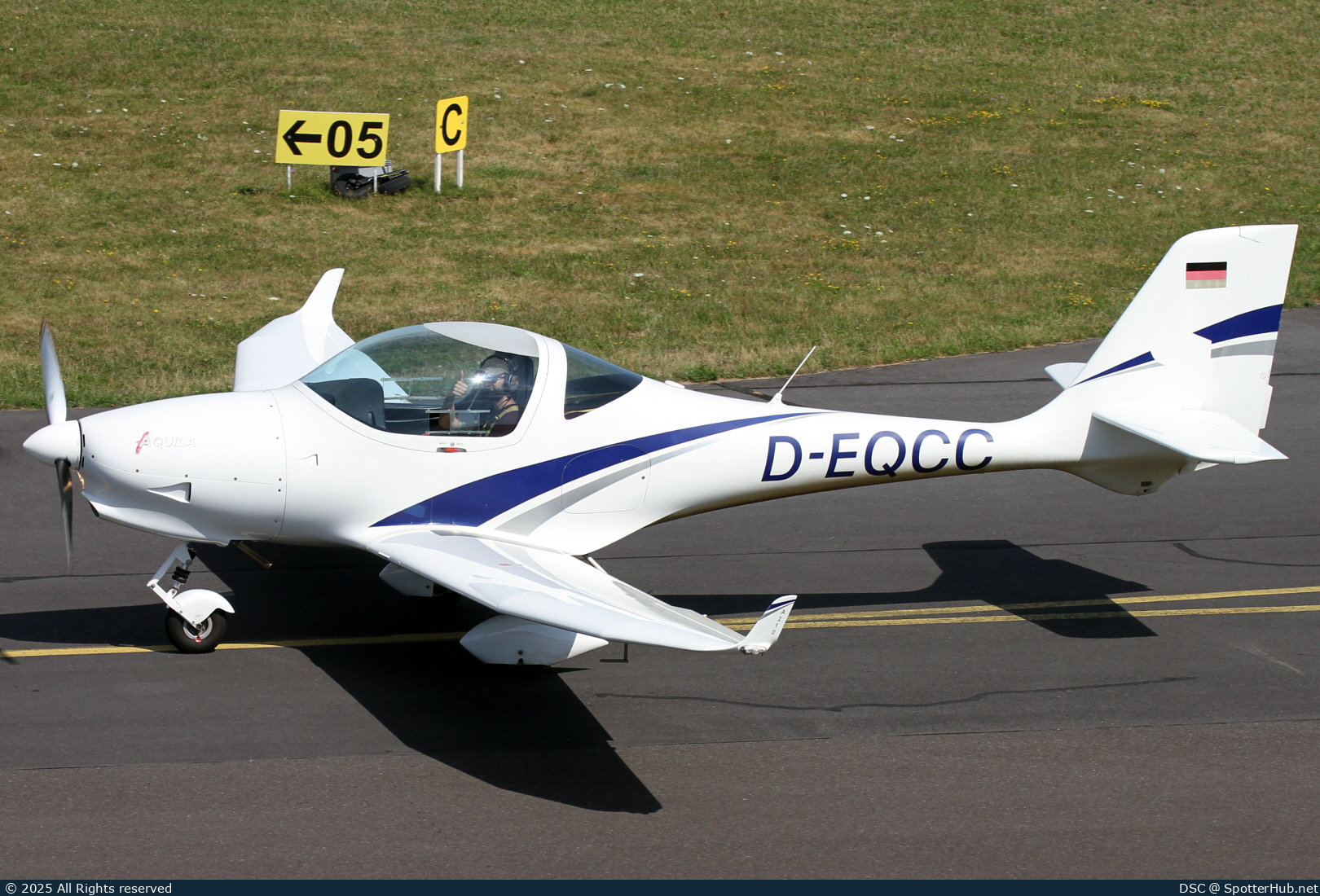 Photo of D-EQCC - Aquila A210 operated by Luftsportverein Worms