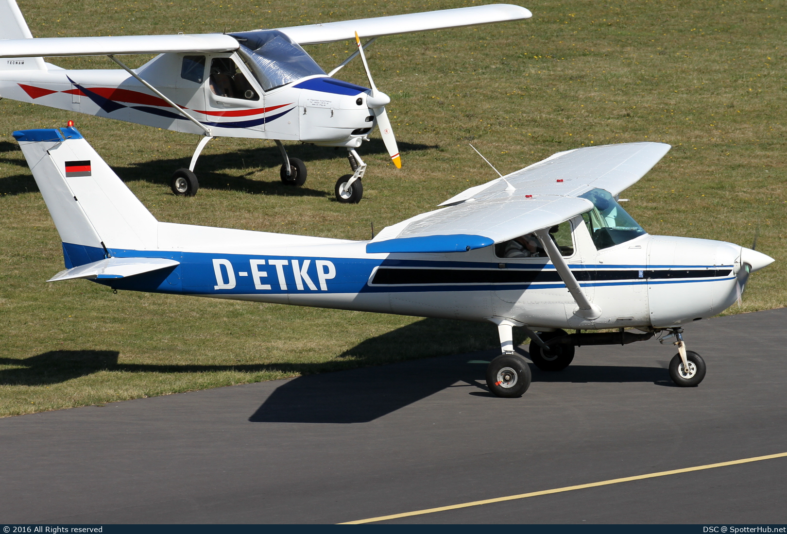 Photo of D-ETKP - Cessna 150L operated by Luftsportverein Geilenkirchen