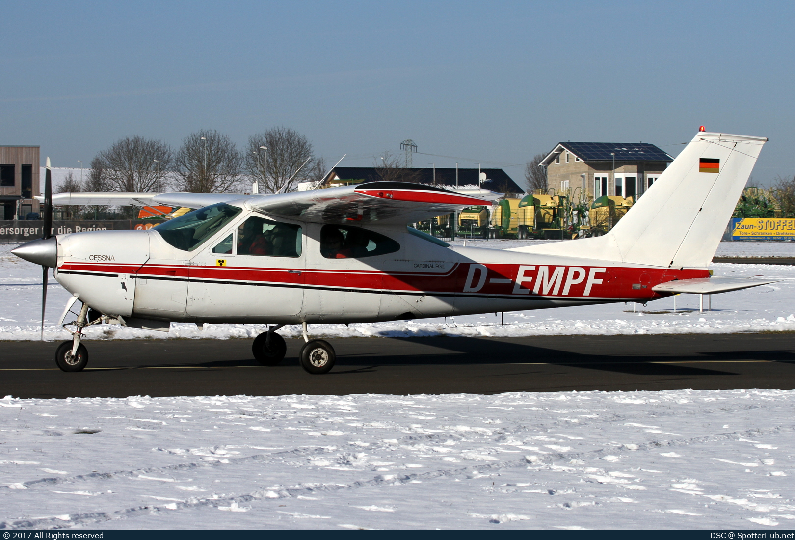Photo of D-EMPF - Cessna 177RG Cardinal RG II operated by Private