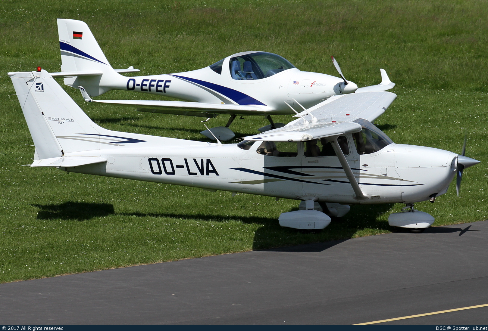 Photo of OO-LVA - Cessna 172S Skyhawk SP operated by Limburgse Vleugels