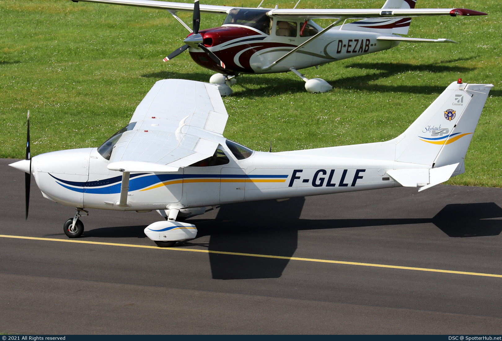 Photo of F-GLLF - Cessna 172S Skyhawk SP operated by Aéroclub de Haguenau