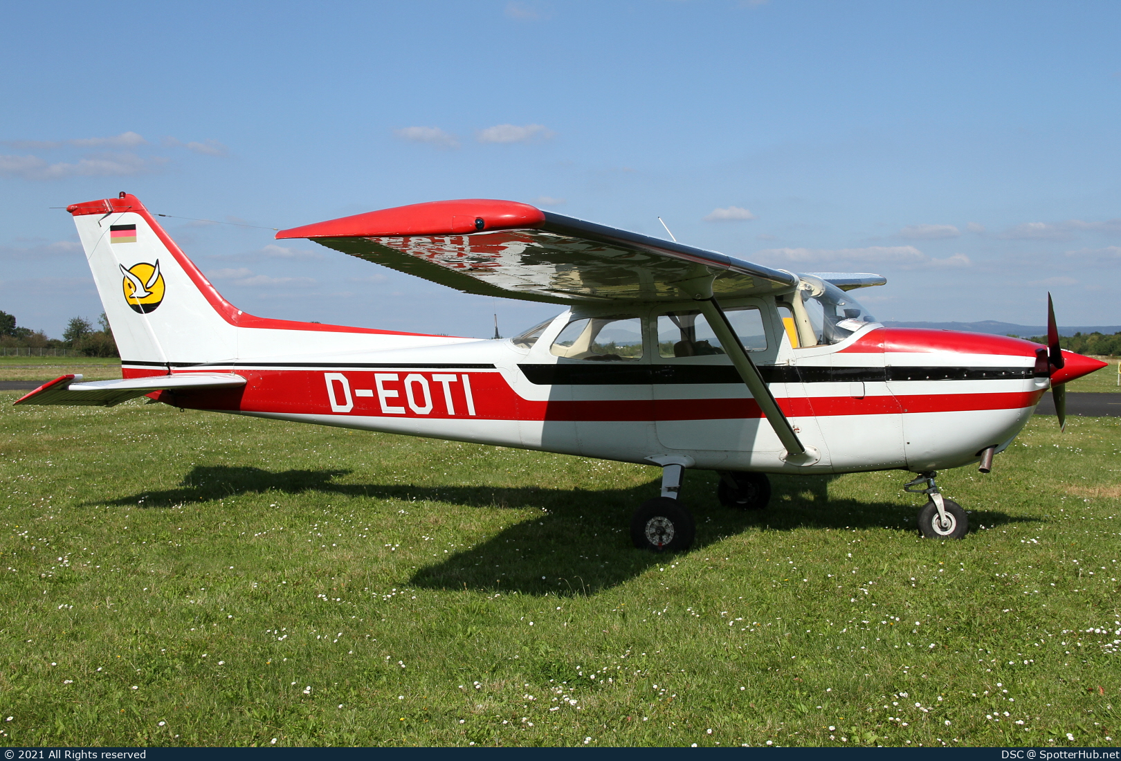 Photo of D-EOTI - Reims-Cessna F172N Skyhawk II operated by Private
