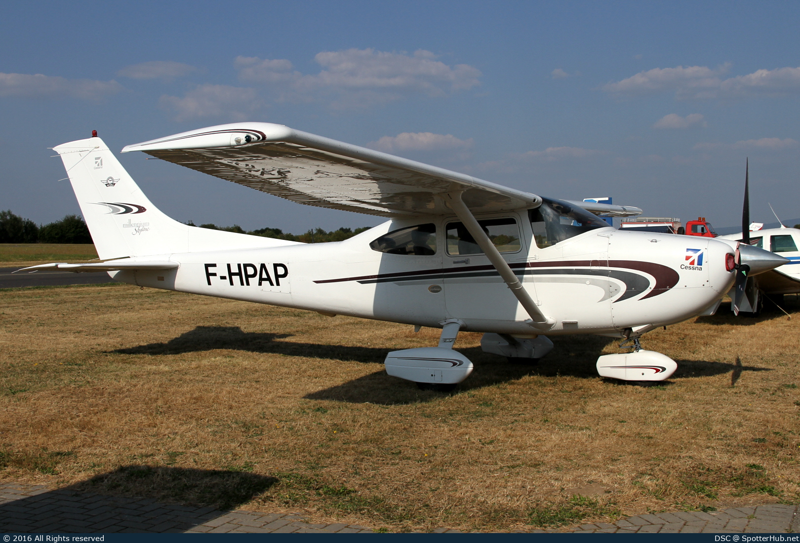 Photo of F-HPAP - Cessna 182S Skylane operated by Private