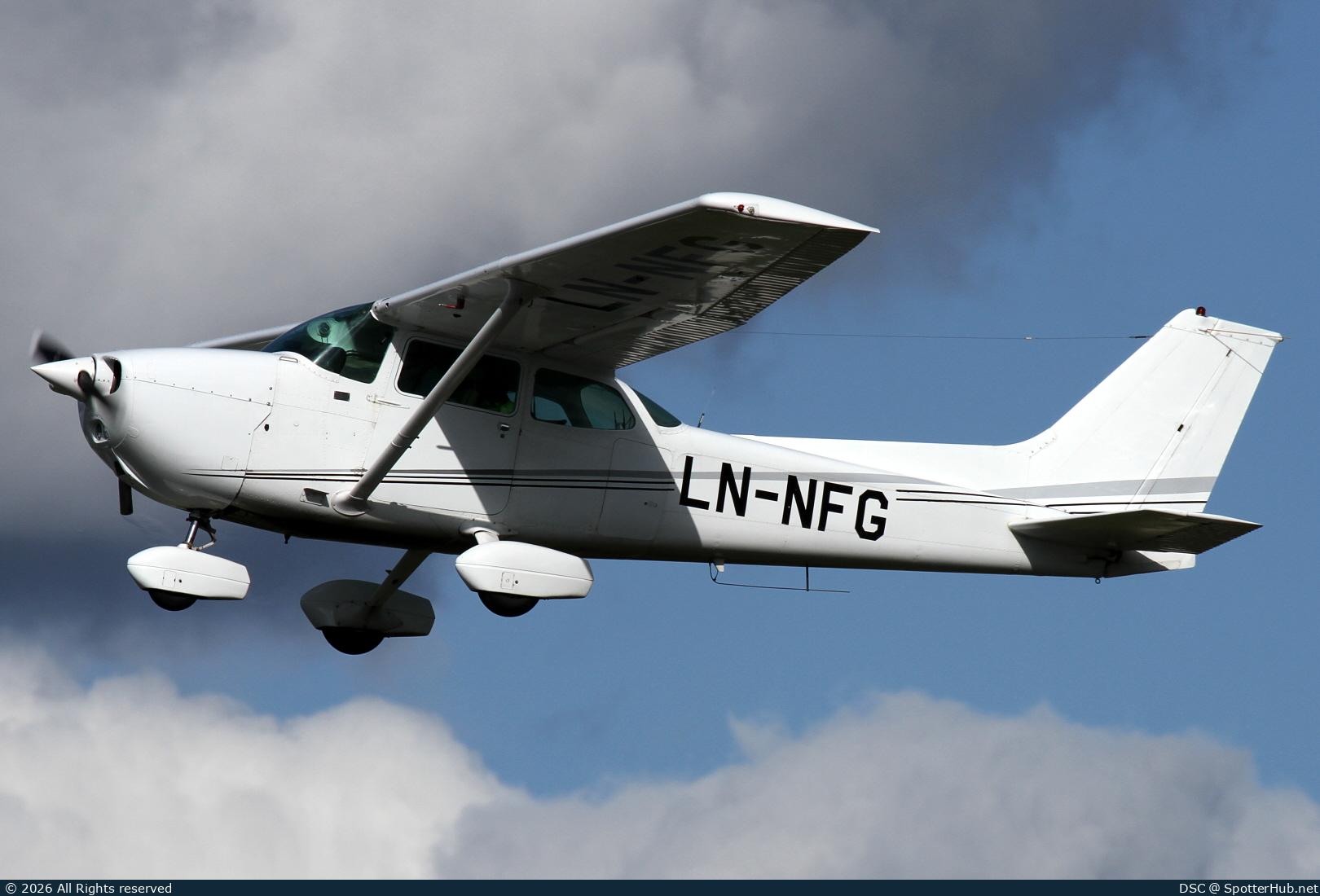 Photo of LN-NFG - Cessna 172P Skyhawk operated by Private