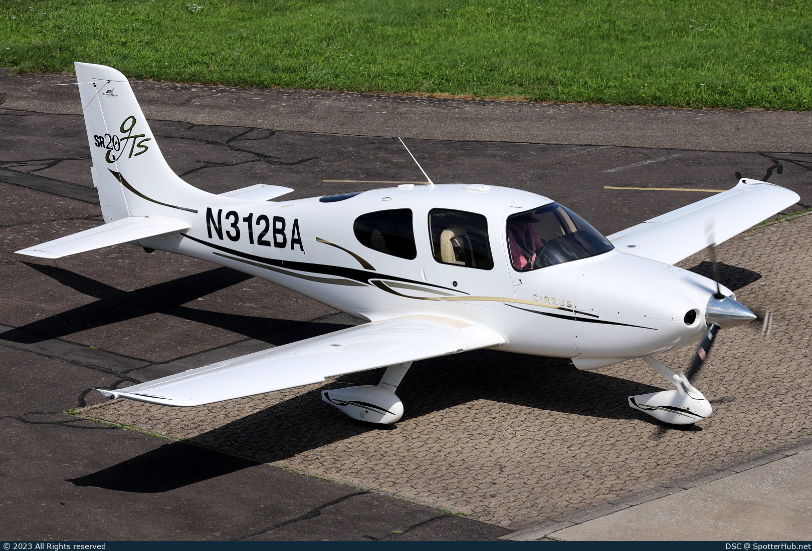 Photo of N312BA - Cirrus SR20 G2 GTS operated by Private